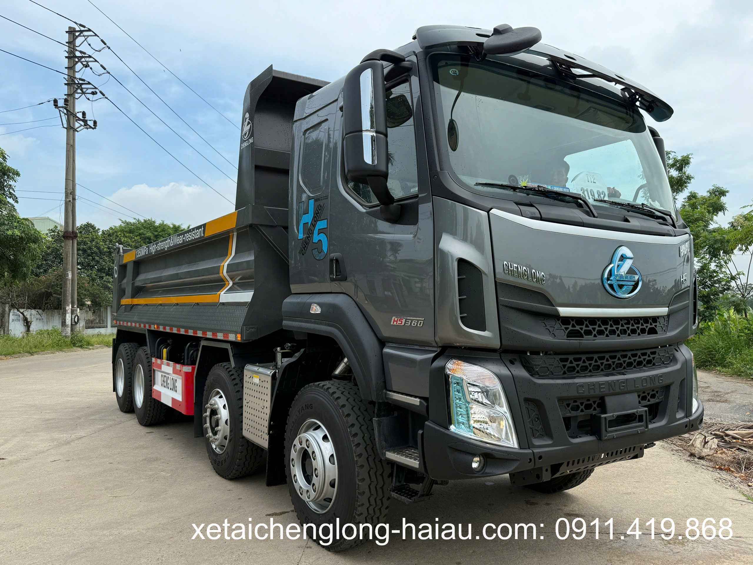 Alternative view of XE TẢI BEN CHENGLONG H5 360 HP (8x4) CẦU LÁP