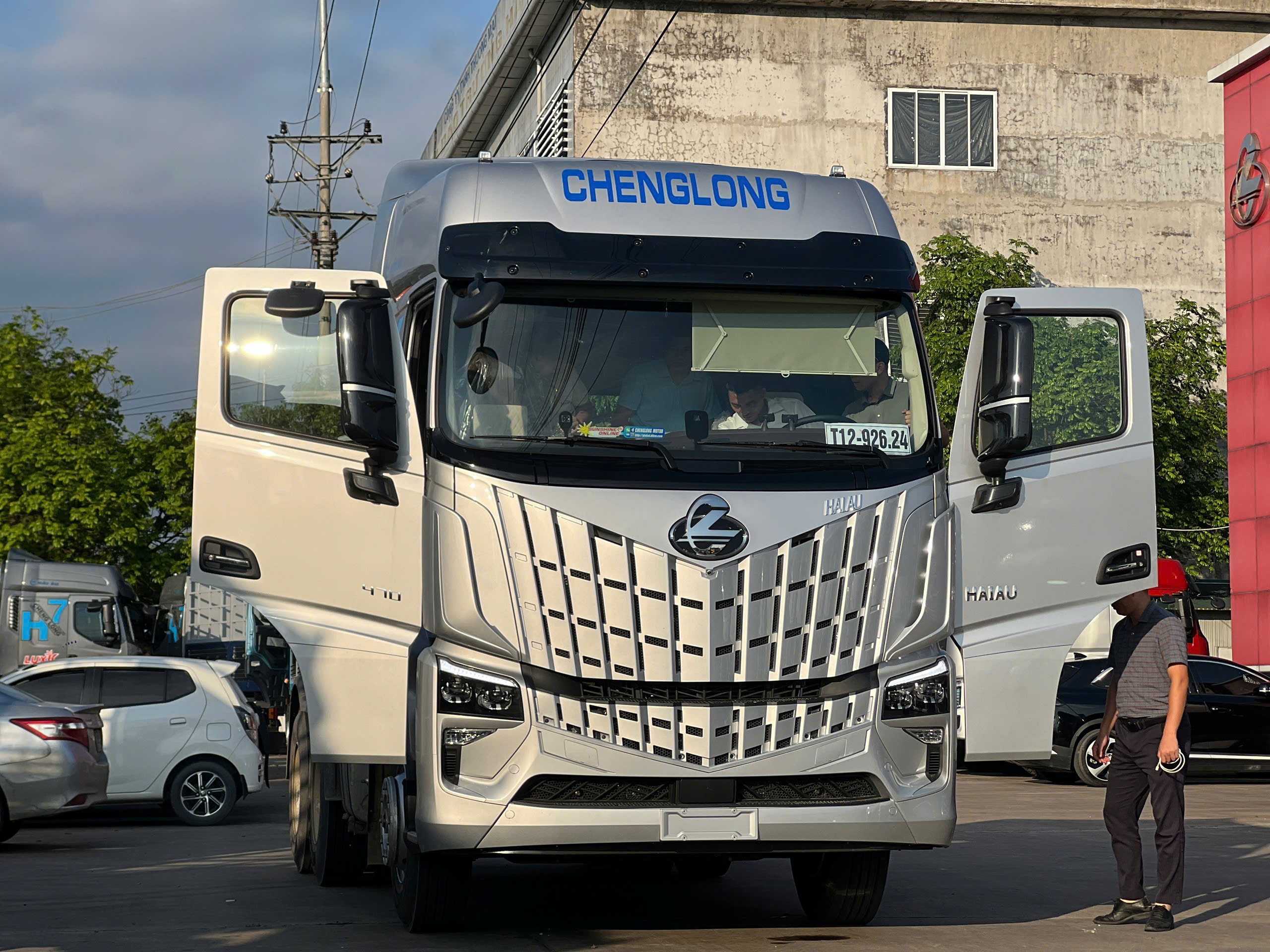 đầu kéo chenglong HK 470